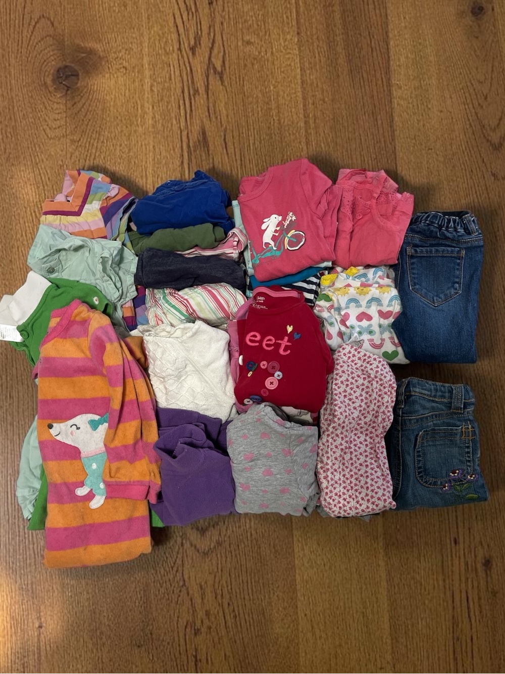 Lot of size 2T girls clothes 30 pieces